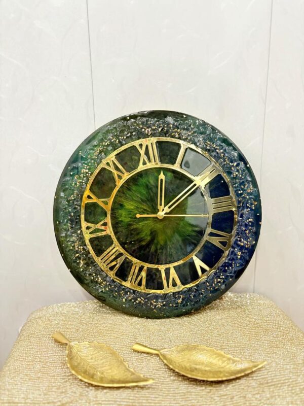 RESIN WALL CLOCK