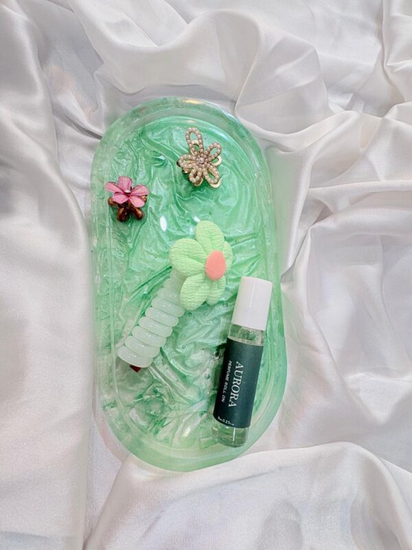 Resin trinket tray